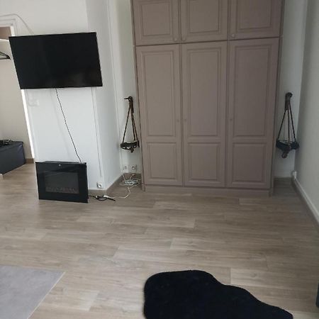Un Temps Pour Soi Apartment Chateauroux Bagian luar foto