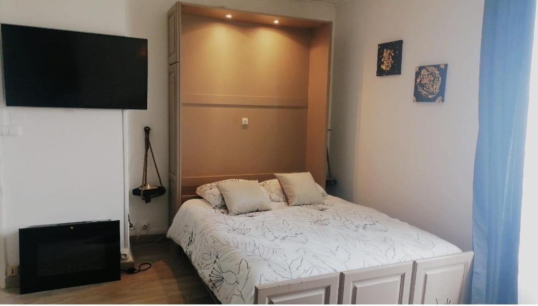 Un Temps Pour Soi Apartment Chateauroux Bagian luar foto